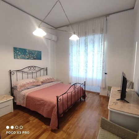 Residenza Regina Margherita Castellammare di Stabia Exterior foto
